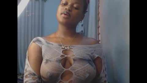 Snapshot of cum_ebony_petitxx chatting on May 31, 2026, 6:53 am cath online show from May 31, 2026, 6:53 am