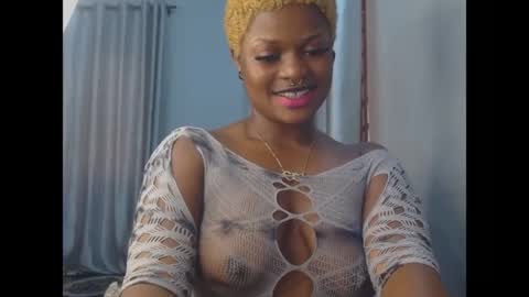 Snapshot of cum_ebony_petitxx chatting on June 11, 2026, 6:44 am cath online show from June 11, 2026, 6:44 am