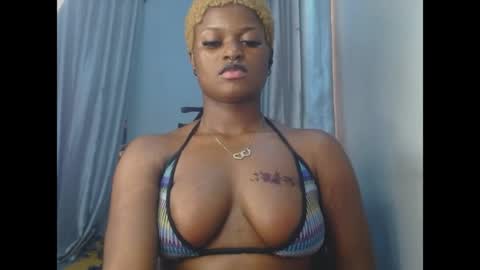 Snapshot of cum_ebony_petitxx chatting on June 18, 2026, 9:14 am cath online show from June 18, 2026, 9:14 am