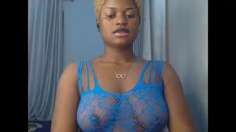 Snapshot of cum_ebony_petitxx chatting on June 20, 2026, 6:38 am cath online show from June 20, 2026, 6:38 am
