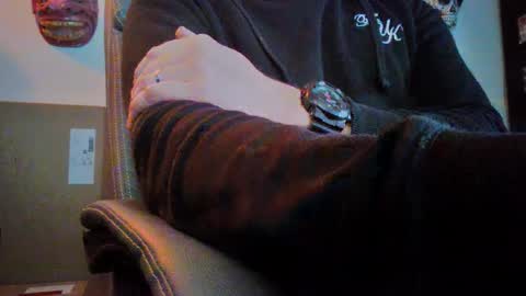 Snapshot of cum_gun_19 chatting on October 7, 2025, 7:27 am cum gun online show from October 7, 2025, 7:27 am