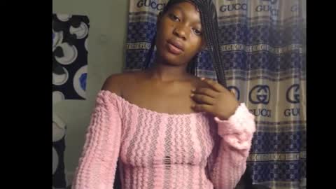 Snapshot of cumebony_petit chatting on October 13, 2025, 8:31 pm cumebony_petit online show from October 13, 2025, 8:31 pm