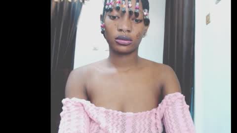 cumebony_petit online show from March 6, 2026, 7:05 am