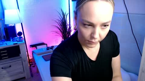 Snapshot of cumguzzlingskank chatting on March 30, 2026, 5:52 am cumguzzlingskank online show from March 30, 2026, 5:52 am