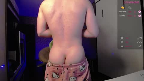 Snapshot of cumzan_ chatting on February 6, 2025, 11:15 pm Tarzan online show from February 6, 2025, 11:15 pm