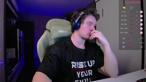 Snapshot of cumzan_ chatting on March 12, 2025, 6:11 pm Tarzan online show from March 12, 2025, 6:11 pm