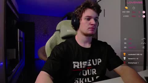 Snapshot of cumzan_ chatting on March 12, 2025, 9:13 pm Tarzan online show from March 12, 2025, 9:13 pm