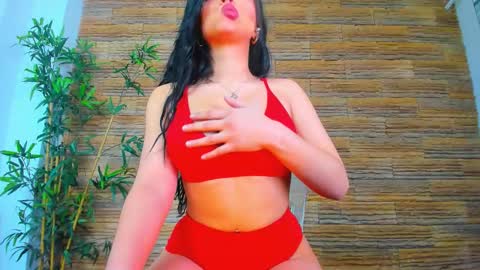 cupcake_izzy online show from February 27, 2026, 5:40 am