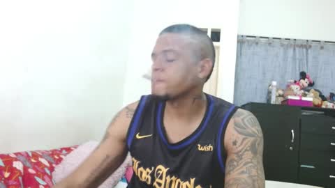 dominic and julieta... independent models online show from December 9, 2024, 10:54 am