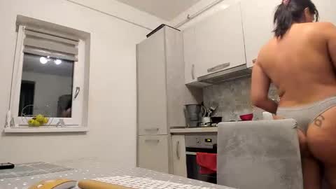 maria  alex online show from October 26, 2025, 10:47 pm