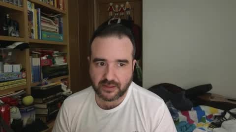 curiosillo1983 online show from April 3, 2026, 8:51 pm