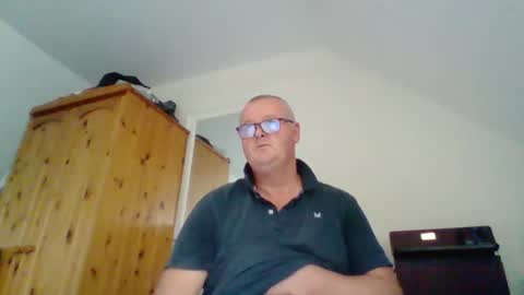 curiousax77 online show from October 14, 2025, 12:50 pm