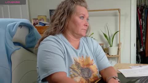 Snapshot of curiouscouple3143 chatting on February 3, 2026, 3:06 pm curious couple online show from February 3, 2026, 3:06 pm