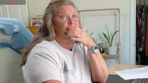 Snapshot of curiouscouple3143 chatting on February 5, 2026, 6:45 pm curious couple online show from February 5, 2026, 6:45 pm