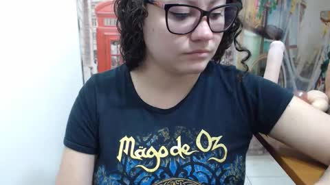 Vannesa online show from October 17, 2025, 4:20 pm