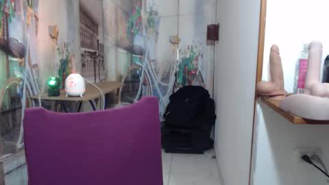 Snapshot of curly_greeneyed chatting on January 31, 2026, 7:11 pm Vannesa online show from January 31, 2026, 7:11 pm