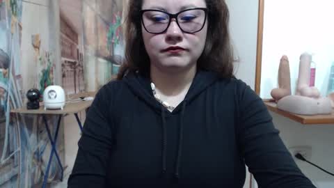 Snapshot of curly_greeneyed chatting on February 12, 2026, 6:36 pm Vannesa online show from February 12, 2026, 6:36 pm