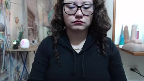 Snapshot of curly_greeneyed chatting on February 18, 2026, 6:15 pm Vannesa online show from February 18, 2026, 6:15 pm