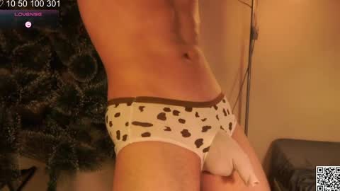 Snapshot of curlyboyy_ chatting on January 15, 2025, 7:34 pm Mike pvt is open online show from January 15, 2025, 7:34 pm