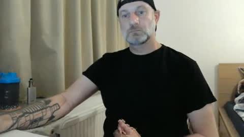 Snapshot of curman85 chatting on December 3, 2024, 1:19 am Curman85 online show from December 3, 2024, 1:19 am