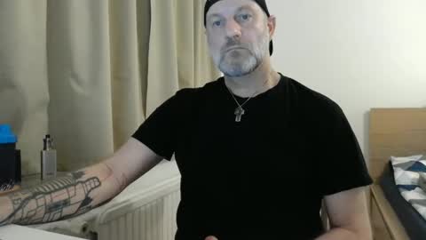 Snapshot of curman85 chatting on December 11, 2024, 12:02 am Curman85 online show from December 11, 2024, 12:02 am