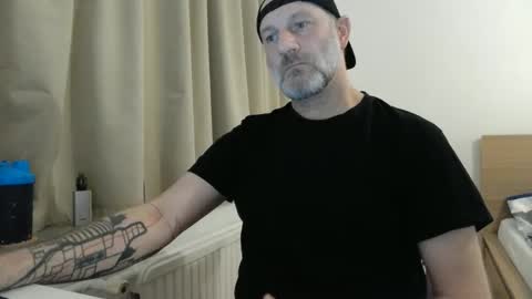 Snapshot of curman85 chatting on January 11, 2025, 9:46 pm Curman85 online show from January 11, 2025, 9:46 pm