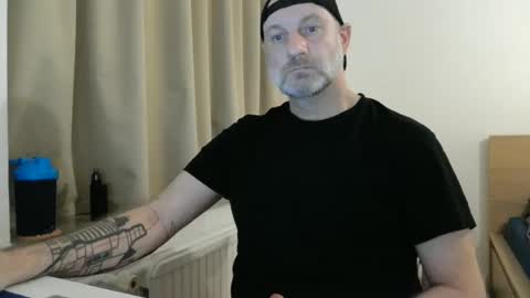 Snapshot of curman85 chatting on February 21, 2025, 12:05 am Curman85 online show from February 21, 2025, 12:05 am