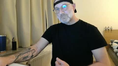 Curman85 online show from March 11, 2026, 11:44 pm