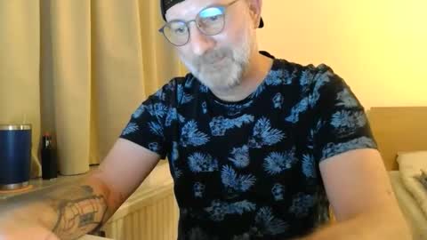 Curman85 online show from April 15, 2026, 10:21 pm