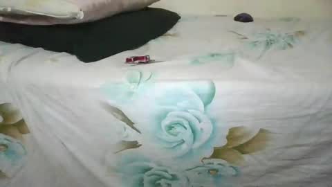 Snapshot of curvey_brown_girl chatting on May 23, 2026, 8:35 pm curvey_brown_girl online show from May 23, 2026, 8:35 pm