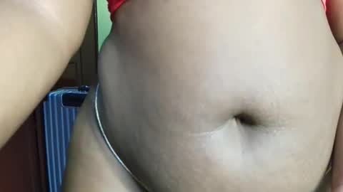 Snapshot of curvey_vee chatting on February 17, 2026, 5:30 pm virginia online show from February 17, 2026, 5:30 pm