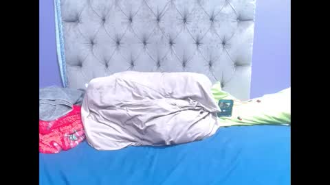 Snapshot of curveychubbyzoe chatting on December 14, 2025, 2:39 am curveychubbyzoe online show from December 14, 2025, 2:39 am