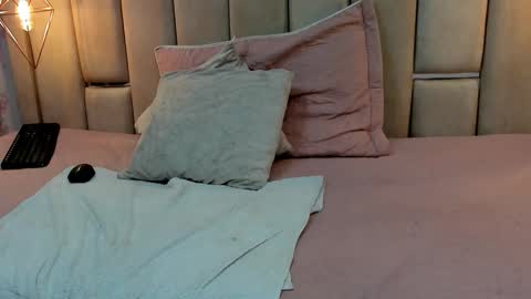 Alyanna  online show from September 11, 2025, 11:54 am