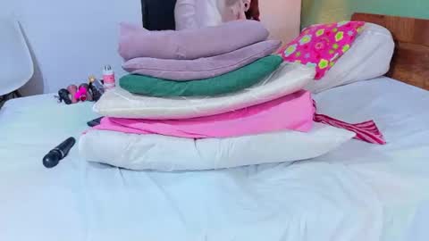 Snapshot of curvyebonyy_ chatting on June 11, 2026, 12:32 am Danna online show from June 11, 2026, 12:32 am