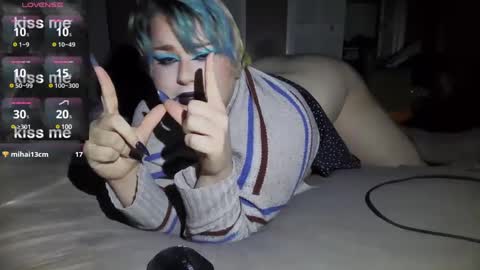 Snapshot of curvygothfemboy chatting on February 13, 2025, 7:03 am Curvygothfemboy online show from February 13, 2025, 7:03 am