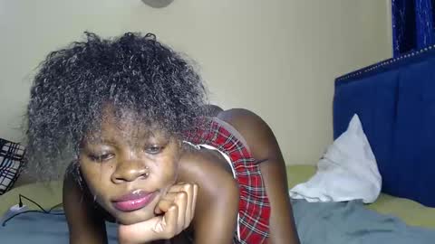 curvyjoan online show from October 31, 2025, 10:38 am