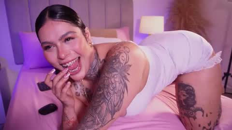 Snapshot of curvyliciouss chatting on February 24, 2026, 7:56 pm Samantha online show from February 24, 2026, 7:56 pm