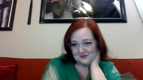 Snapshot of curvylittlesecret chatting on June 7, 2026, 7:12 am curvylittlesecret online show from June 7, 2026, 7:12 am