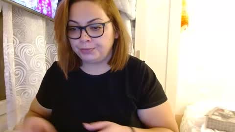 Snapshot of curvymomylore chatting on January 16, 2025, 12:23 am Lore online show from January 16, 2025, 12:23 am