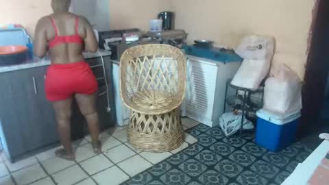 curvypear76x online show from January 9, 2025, 1:35 pm
