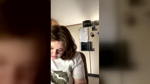 dahlia -kim online show from December 20, 2025, 4:36 pm