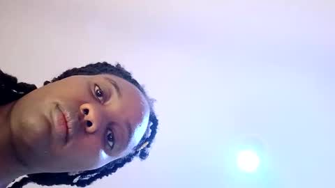 Zozo online show from February 11, 2026, 3:17 pm