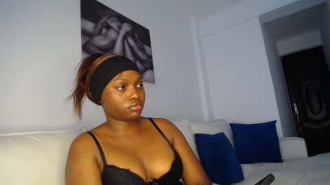 Snapshot of cute_ass18 chatting on October 22, 2025, 7:41 am Liya online show from October 22, 2025, 7:41 am