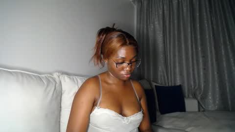 Snapshot of cute_ass18 chatting on April 15, 2026, 7:10 pm Liya online show from April 15, 2026, 7:10 pm