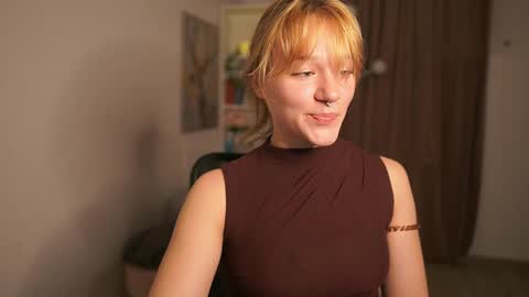 Snapshot of cute_brutality chatting on November 25, 2025, 7:36 pm Coco online show from November 25, 2025, 7:36 pm