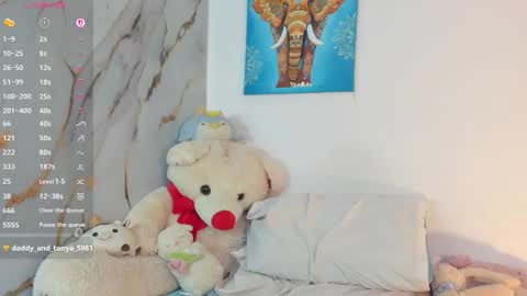          online show from October 28, 2025, 9:39 pm