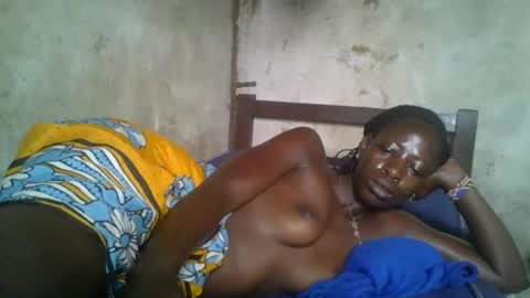 cute_doria online show from December 2, 2025, 1:28 pm