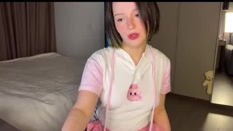 Emily online show from March 26, 2026, 1:44 am