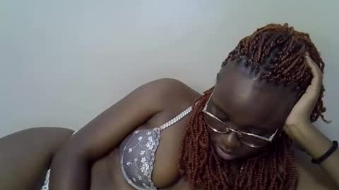 Snapshot of cute_gee chatting on March 17, 2026, 6:33 pm daddysdoll online show from March 17, 2026, 6:33 pm