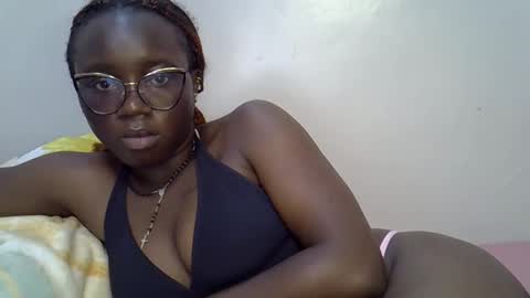 Snapshot of cute_gee chatting on April 8, 2026, 7:25 pm daddysdoll online show from April 8, 2026, 7:25 pm